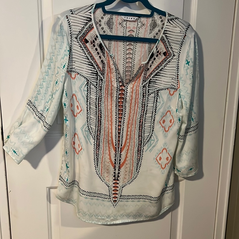 Aztec style design blouse. 3/4 sleeve